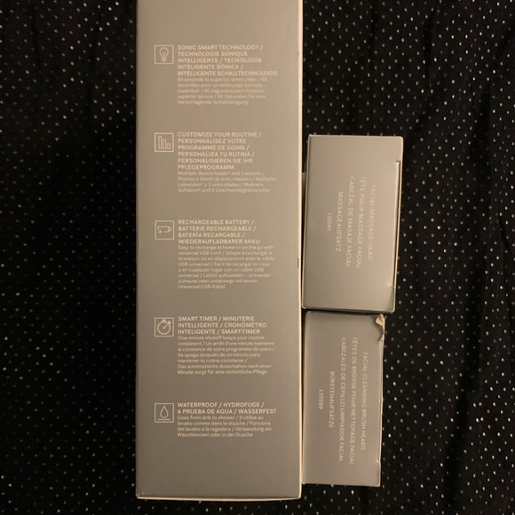 Mary Kay Skinvigorate Sonic Skin Care System and Cleansing/Massage Heads - Picture 6 of 9